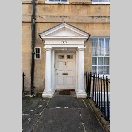 Stylish Georgian Retreat Apartamento Bath Exterior foto